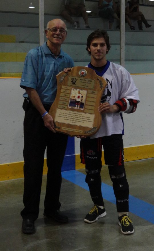 2013_kl_scholarship_award.jpg_b2aa2eda03.jpg