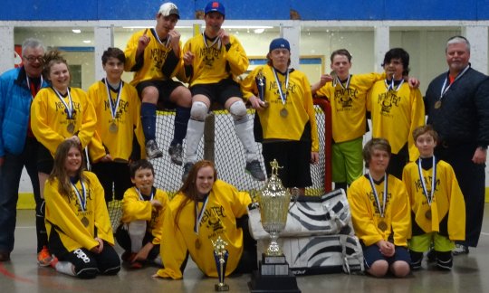 2014_15_peewee_bantam_winter_champs.jpg_f686d76632.jpg