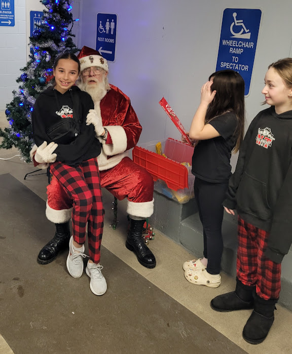 2024_20Santa3.png_5b96b837ba.png